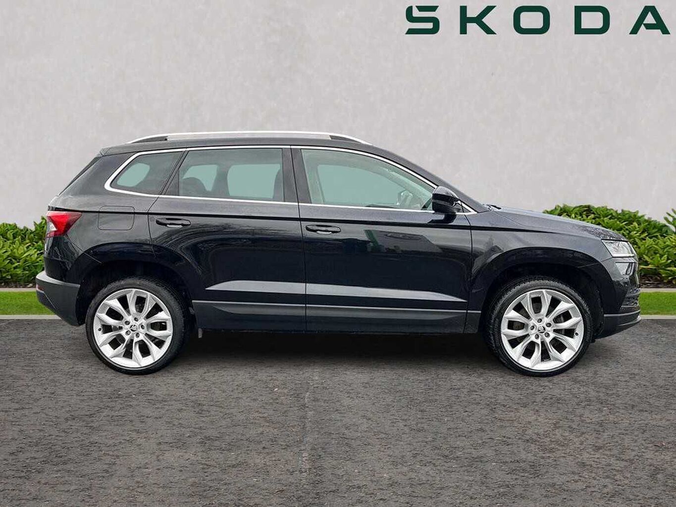 SKODA Karoq SUV 1.0 TSI (110ps) SE L